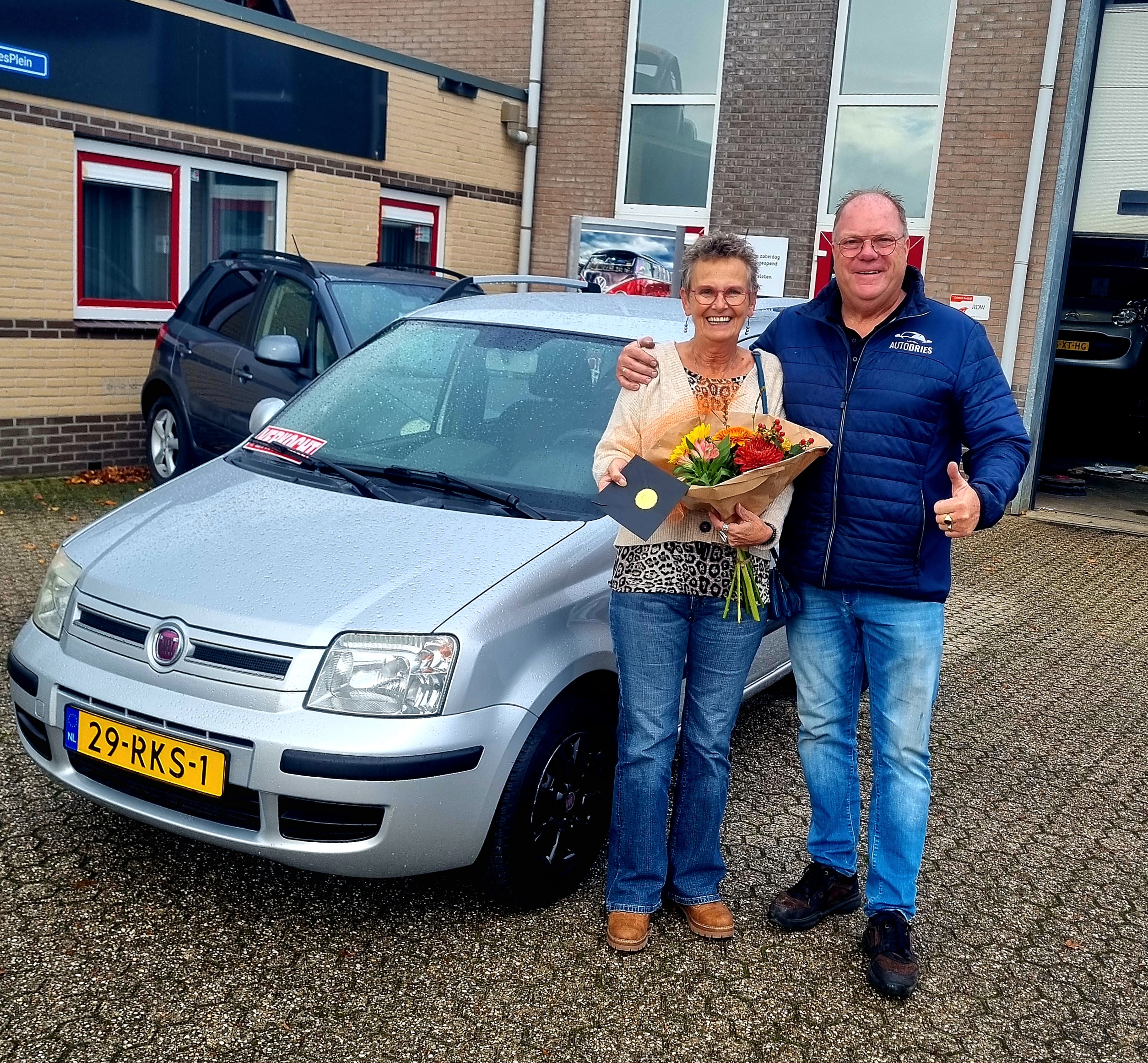 Blije klant bij Auto Dries Aalten