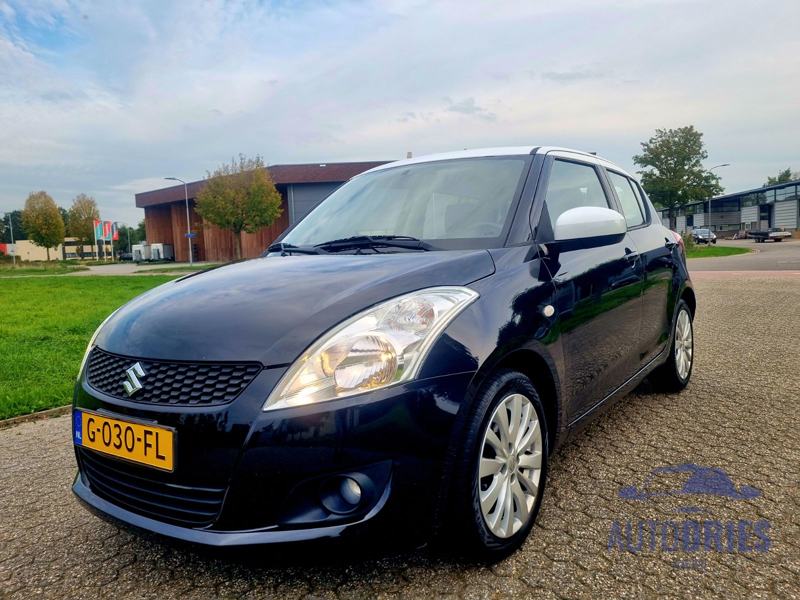 Suzuki Swift Special Two Tone