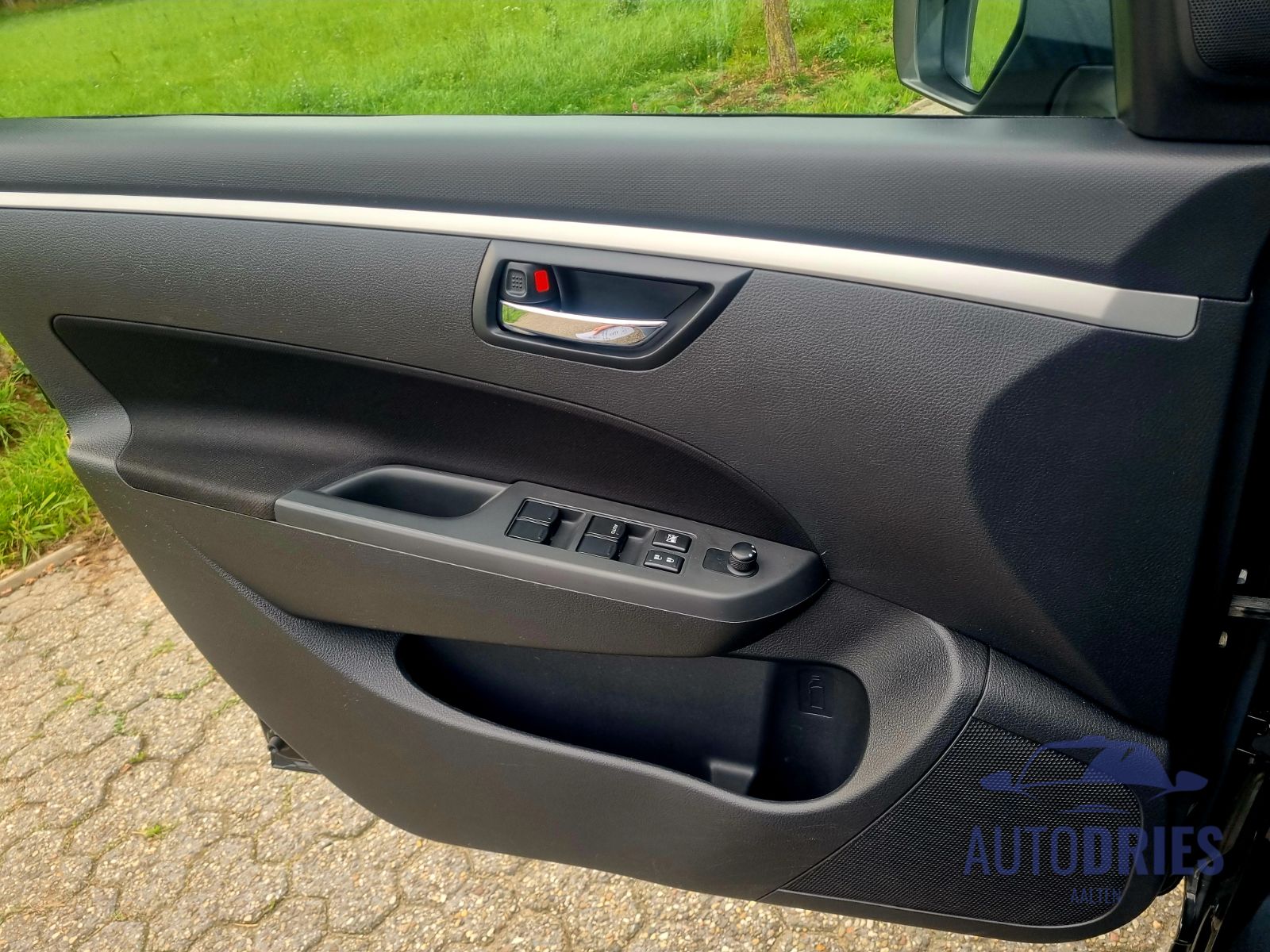 Suzuki Swift Special Two Tone