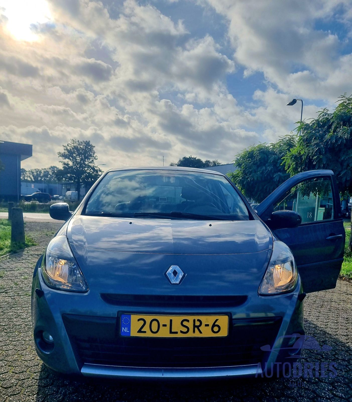 Renault Clio 1.2 Anniversary
