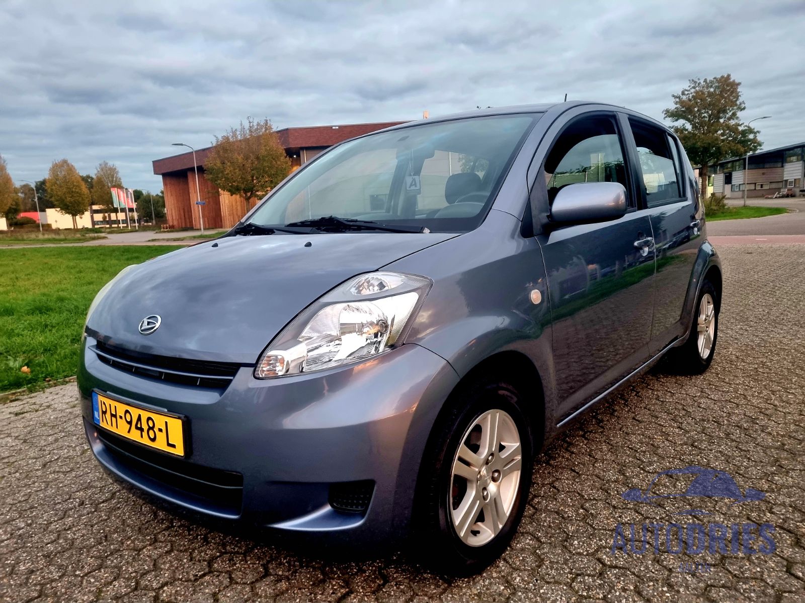 Daihatsu Sirion 2