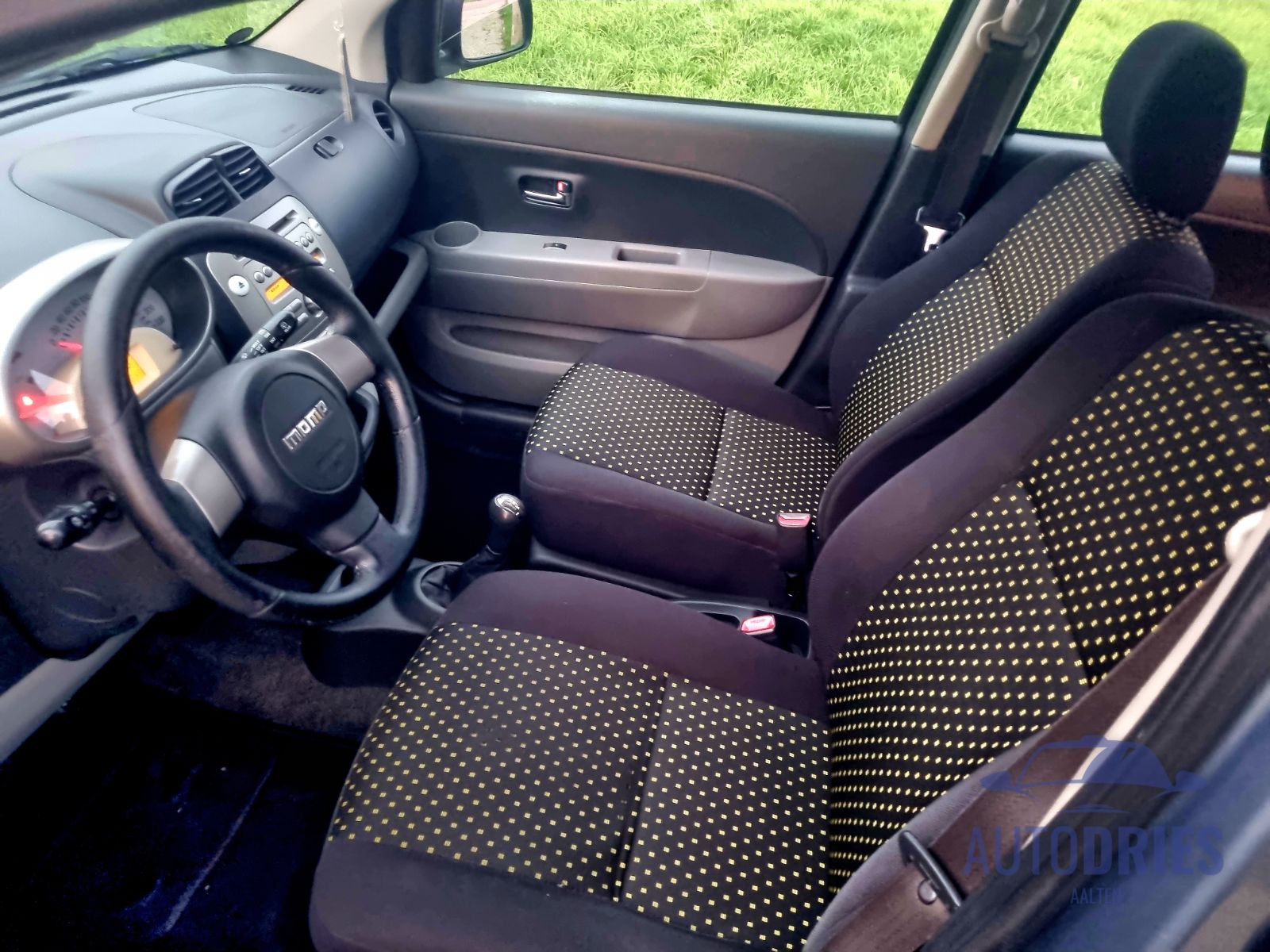 Daihatsu Sirion 2