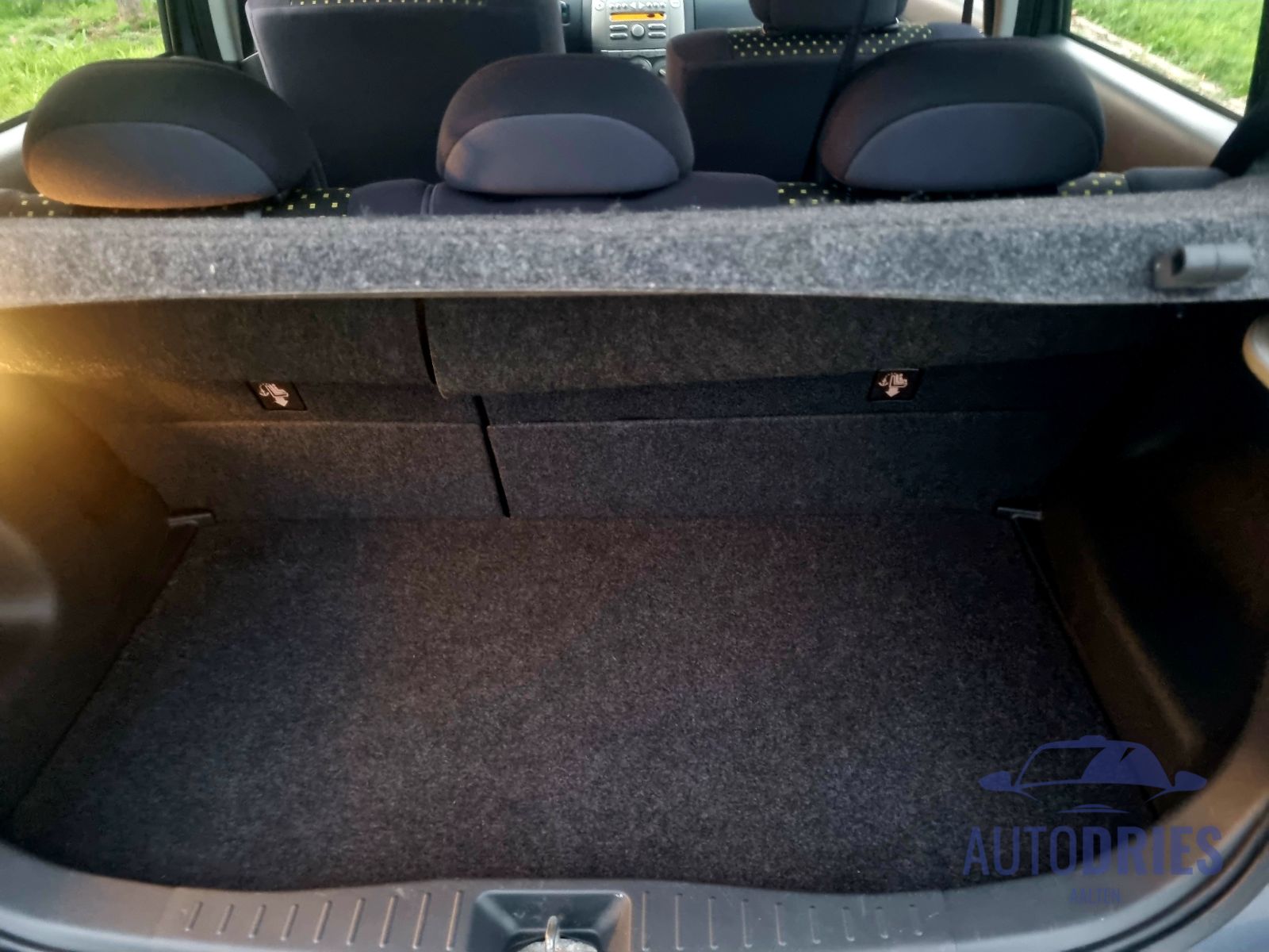 Daihatsu Sirion 2