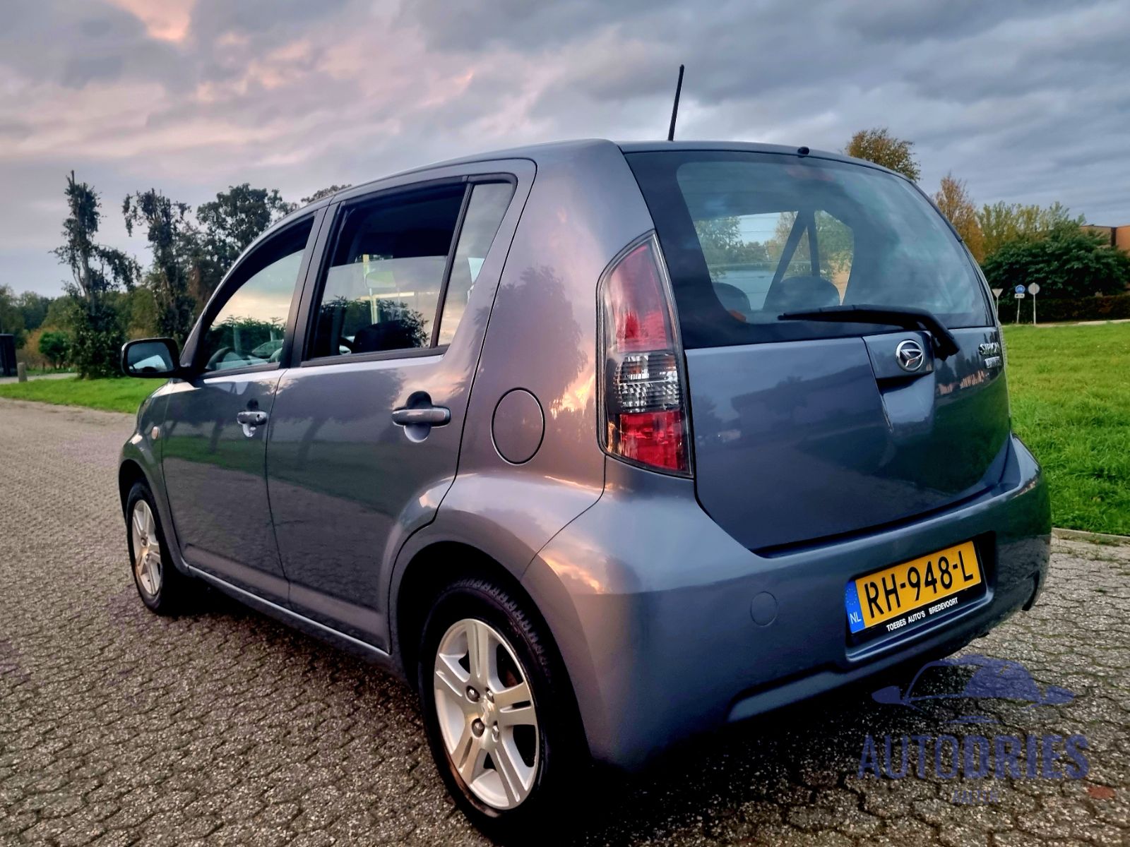 Daihatsu Sirion 2