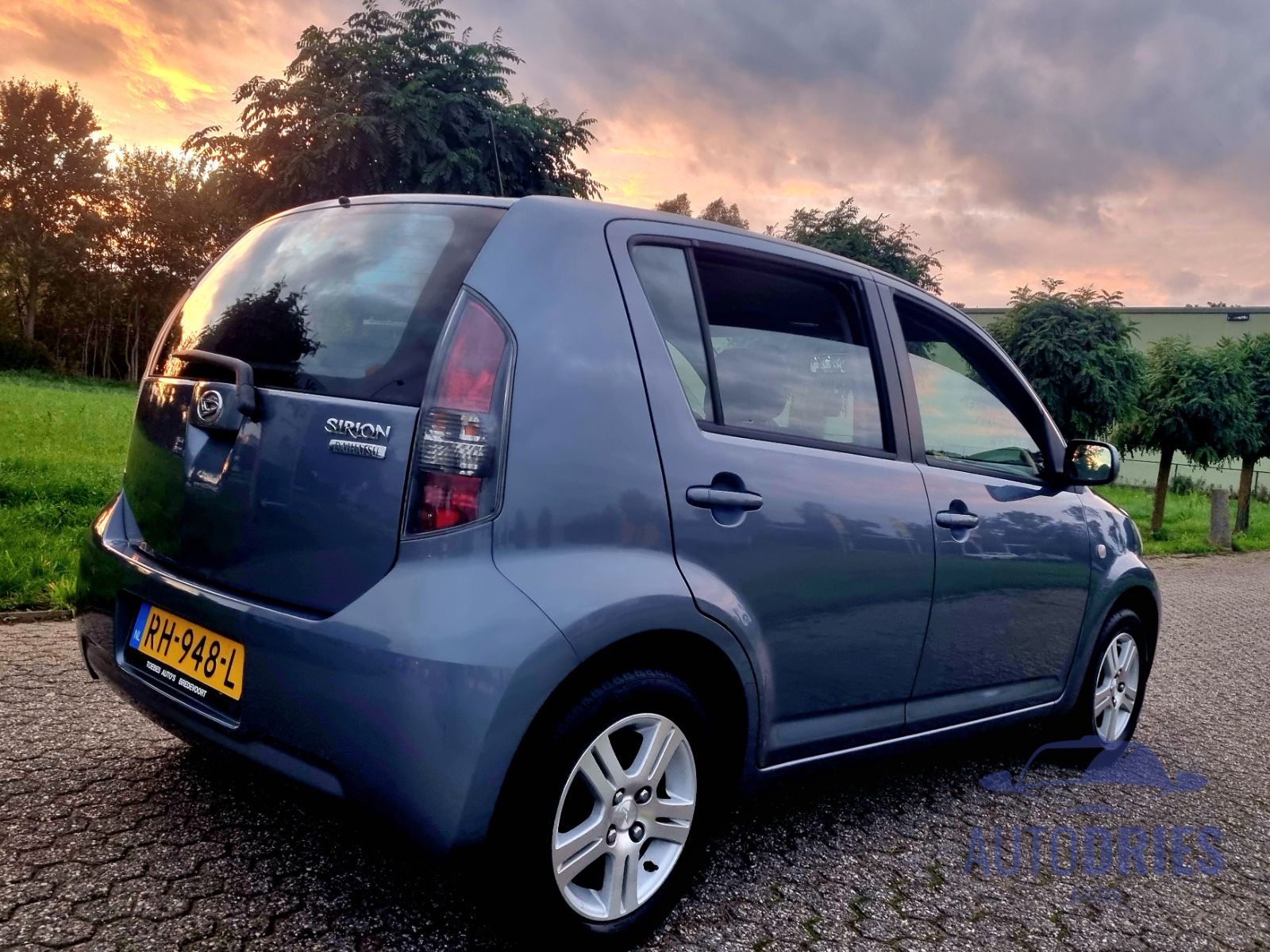 Daihatsu Sirion 2