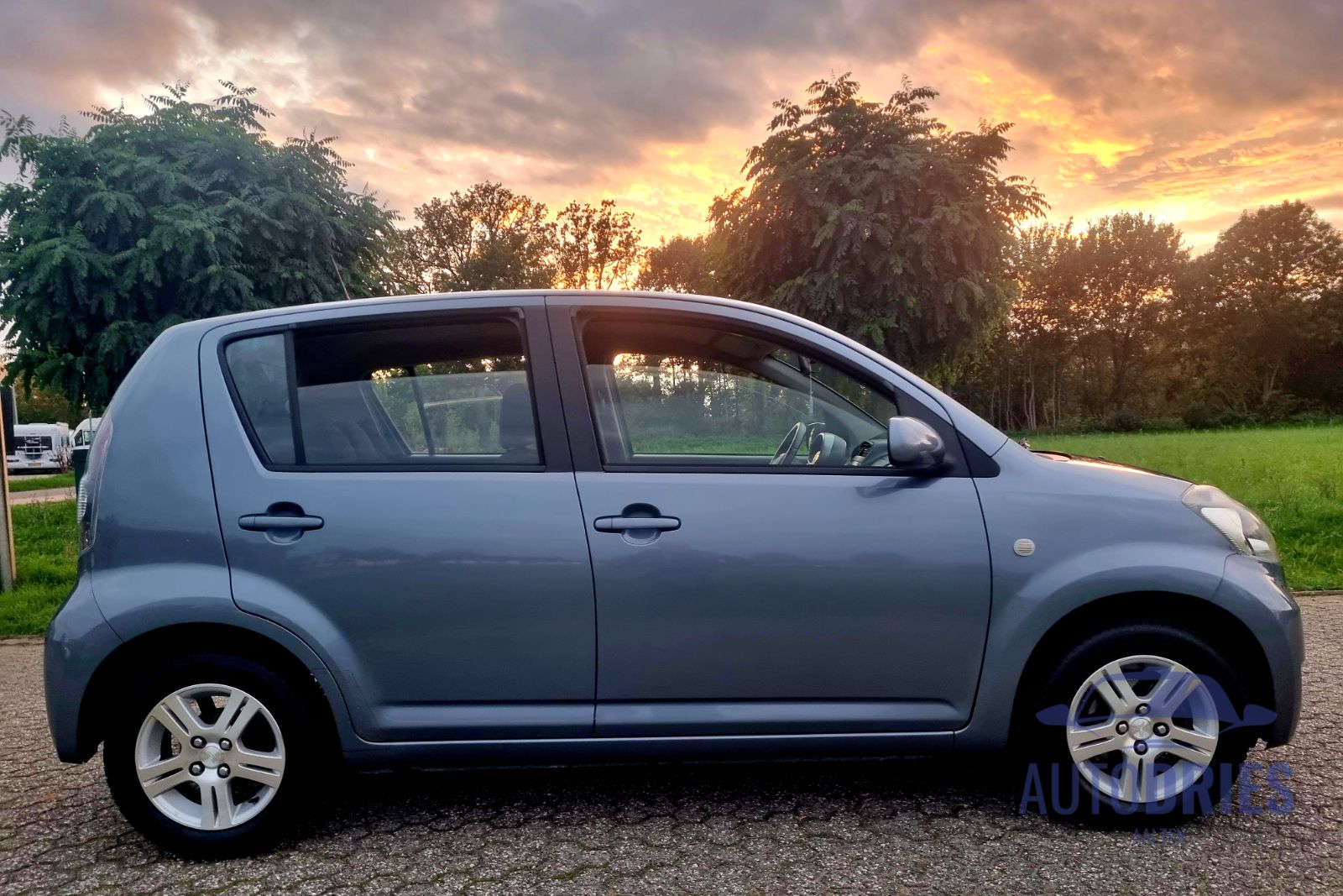Daihatsu Sirion 2
